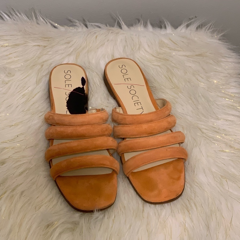 Sole Society pink slippers suede leather 9